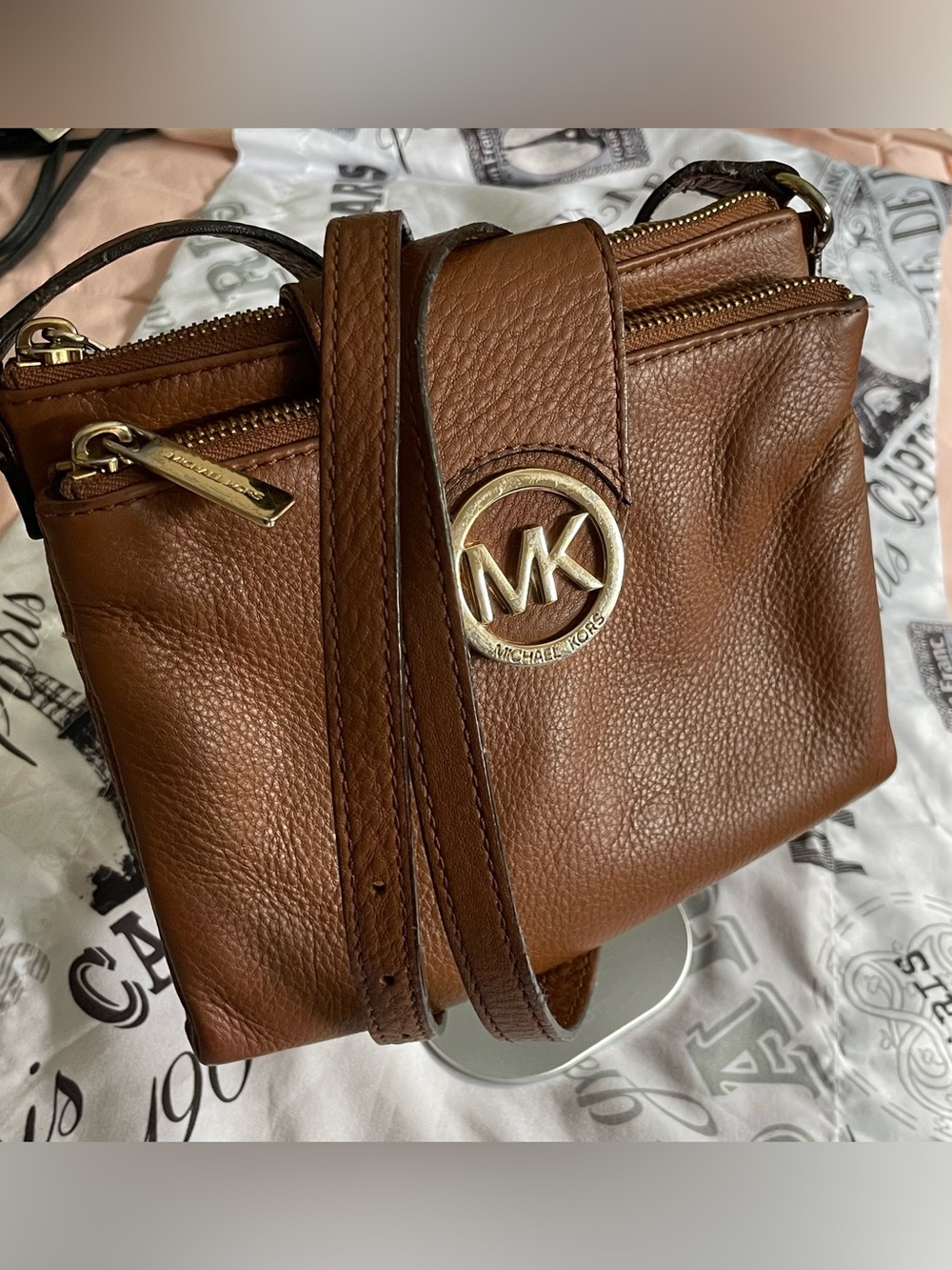 Beautiful Tan 2013 Michael Kors Fulton CrossBody Bag Pebbled Leather Gold Tones